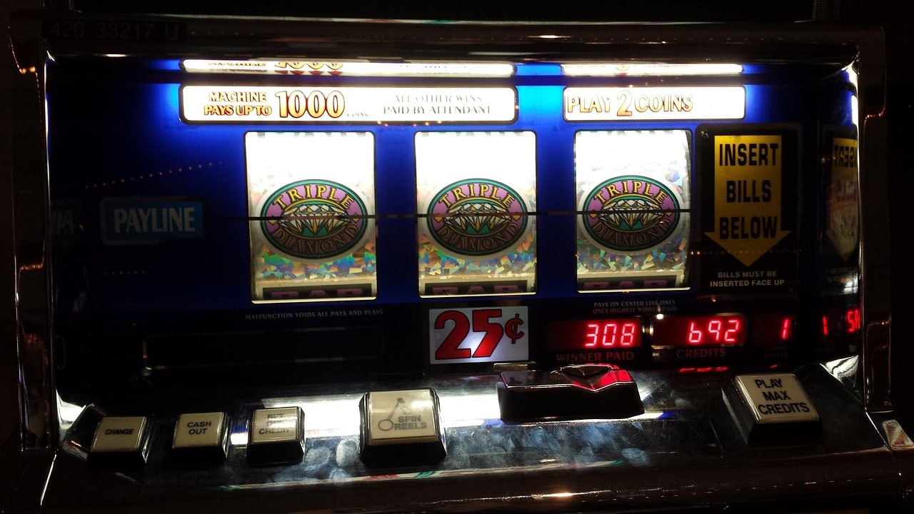 online games casino live dealer table on a Philippines player's mobile screen